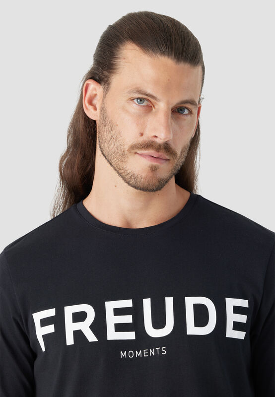 FREUDE LOGO T-SHIRT - model