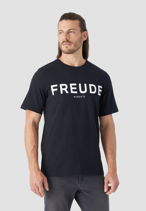 FREUDE LOGO T-SHIRT - model